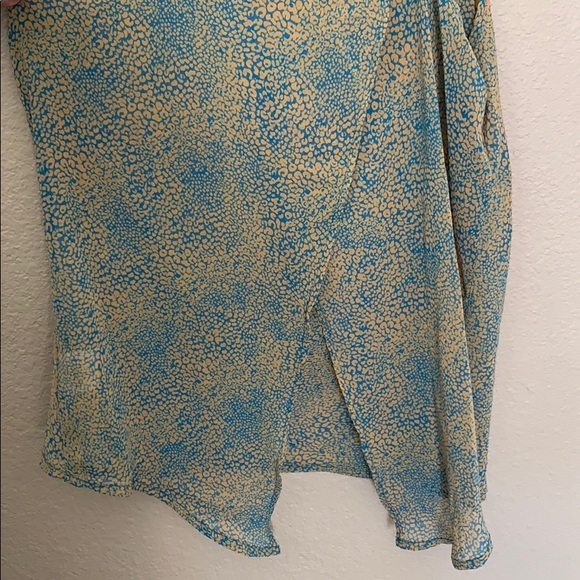 Decree Blouse - Picture 4 of 5